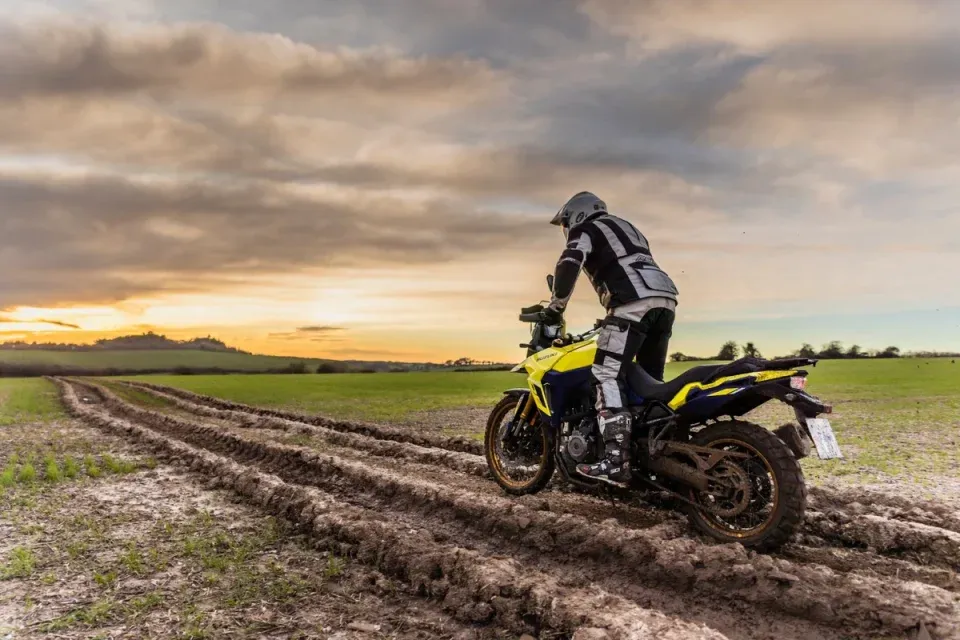 V-Strom 800 DE Slider Home